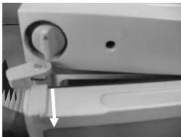 DOMETIC RF 60 - Door locking - 4
