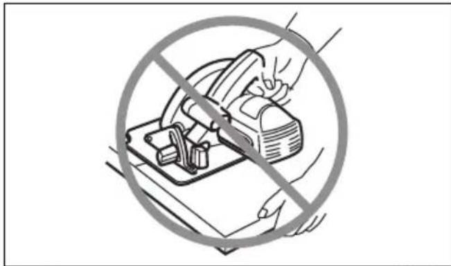 MAKITA HS6100 - Consignes de sécurité supplémentaires - 2