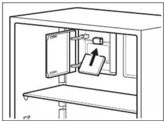 ELECTROLUX ERF4161AOX - Installation du filtré anti-odeurs Taste Guard - 2