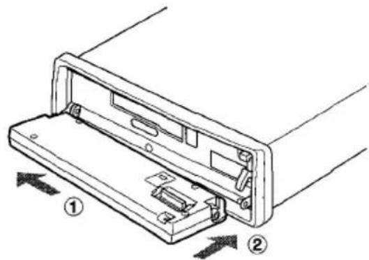 AIWA CTFX729M - Fixation du panneau avant - 1