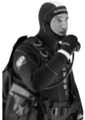 CRESSI Aquapro 5 - ATTENZIONE: UNA RISALITA TROPPO VELOCE È ESTREMAMENTE PERICOLOSA PER L'INCOLUMITÀ FISICA DEL SUBACQUEO. EVITARE DI INTRODURRE TROPPA ARIA NEL JACKET E, PREFERIBILMENTE, RISALIRE CON UN ASSETTO NEUTRO REGOLANDO IN CONTINUAZIONE LO SCARICO DELL'ARIA. - 3