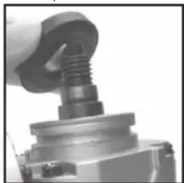 Batavia BTAG004 - Inserting the grinding disc - 1