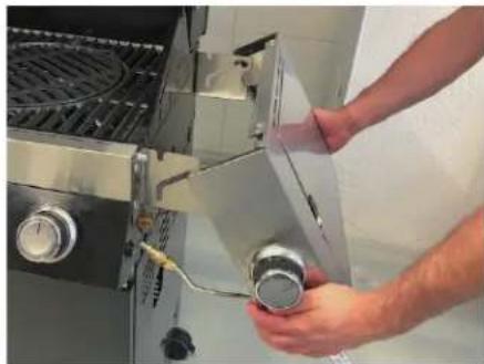 Rösle BBQ Station Videro G3 - Always seal the coupling on both sides with the protective covers when not in use! - 12