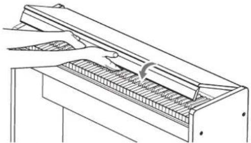 KORG LP380 - Schlieben des Tastaturdeckels - 2