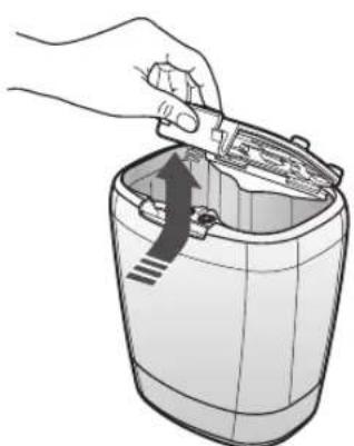 SAMSUNG POWERbot Smart Control - Batterijenplaatsen - 1