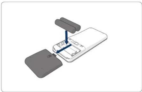 BLAUPUNKT Bluebot XEasy VCCB1XE - Inserimento delle batterie nel telecomando - 1