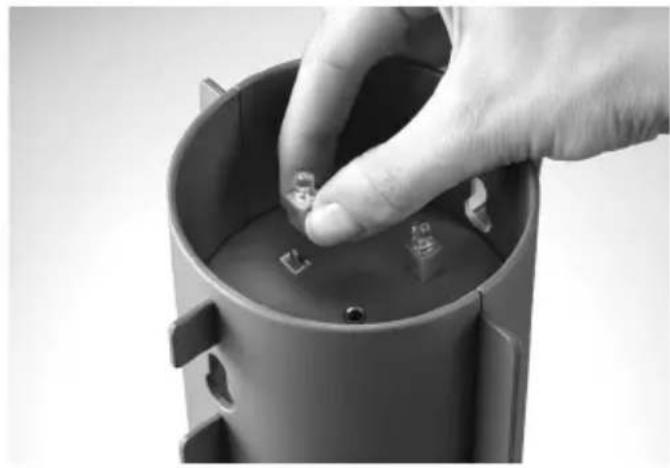 LifeAir IonFlow Solution - Pulizia del generatore di ioni, degli aghi della corona e del supporto acrilico: - 2