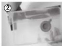 PANASONIC NNDS596MEPG - Die Vorderseite des Tanks kann zwecks Reinigung ebenfalls abgenommen werden. - 2