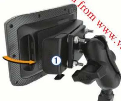 GARMIN Zumo 346 LMTS - Installation de l'appareil sur le support moto - 1