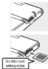 NINTENDO 2DS XL - Plaats de SD-kaart in de SD-kaartopening - 1