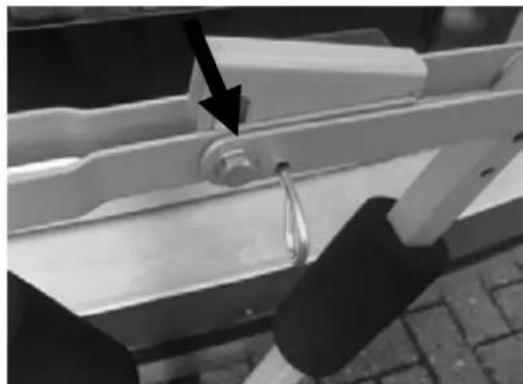 Pro-User Briljant - MOUNTING OF THE BIKE CARRIER ON THE CAR - 6