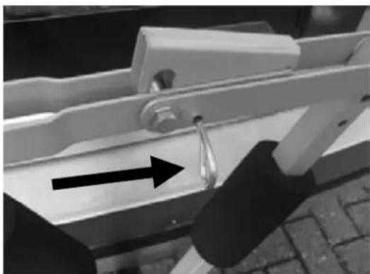 Pro-User Briljant - MONTAGE DES FAHRRADTRÄGERS AUF DER ANHÄNGERKUPPLUNG - 4