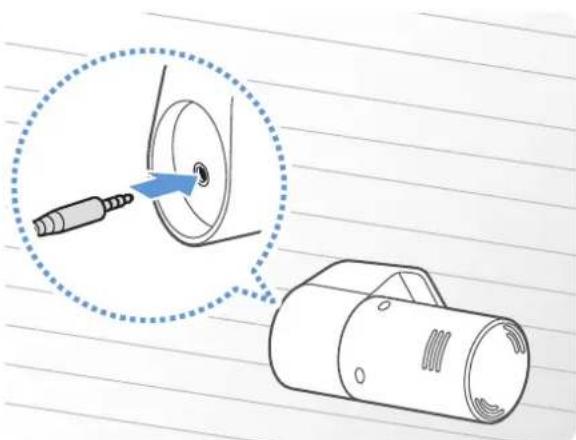 Thinkware F100 - Raccordement du cable de laamera arrête - 2