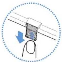 Thinkware F100 - Retrait et insertion de la carte mémoire - 1