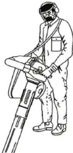 MCCULLOCH MAC GBV 345 - REGOLAZIONE DELLA CINGHIA - 1