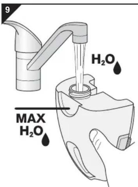 DIRT DEVIL Aqua Clean DD302 - Filling the detergent tank - 3