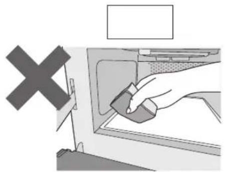 PANASONIC NESCV2 - Cavidad del hora · Cara interna de la puerta · Junta de la puerta Limpiar con un trapo humedo - 2