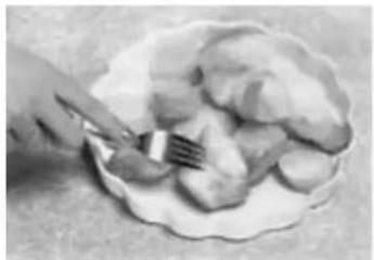 PANASONIC NNN135 - LA VIANDE HACHEE OU EN CUBES, LES PETITS CRUSTACES - 1