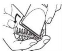 PANASONIC ER1411 - Remoción del aditamento del recortador - 1