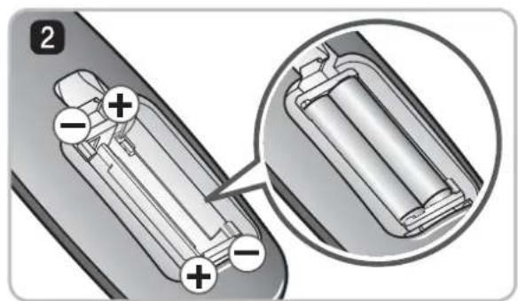 LG VR64703LVMP - Batterien für die Fernbedienung einsetzen - 2