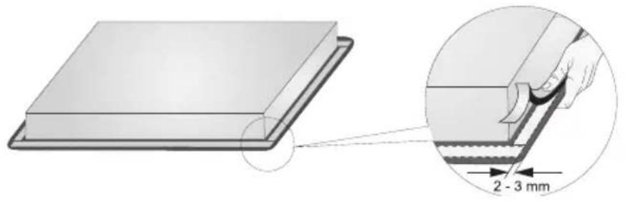 HISENSE I6456C - MISE EN PLACE DU JOINT EN MOUSSE - 2