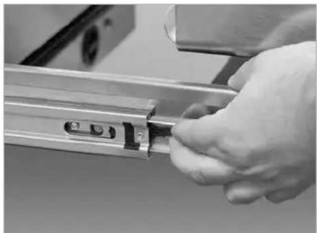 Fisher & Paykel OD30WDX2UB - STEP 1 Removing the drawer - 2