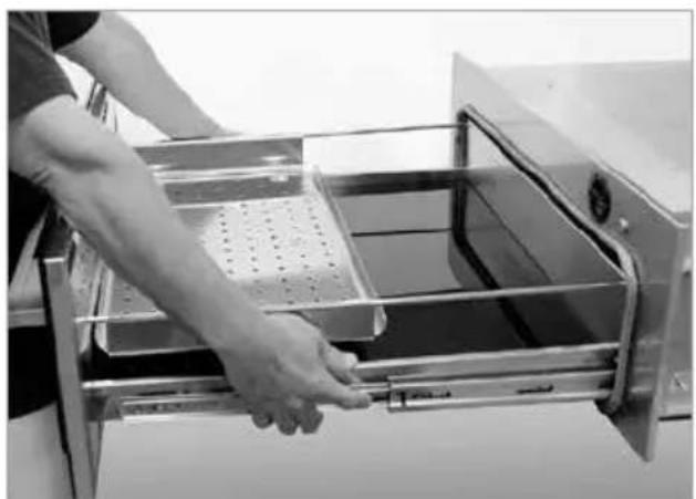 Fisher & Paykel OD30WDX2UB - STEP 1 Removing the drawer - 4