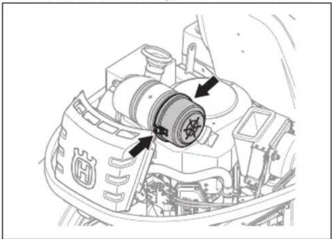 HUSQVARNA P 525D - So reinigen Sie den Luftfilter und tauschen ihn aus - 2