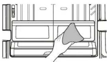 SAMSUNG RF266AEWP - Cleaning the Interior - 1