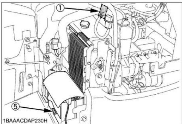 KUBOTA KX0184 - POISON CAUSE DES BRULURES GRAVES - 1