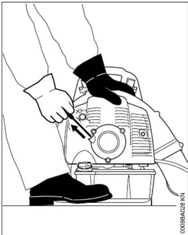 STIHL BR 450 C - Lancement du moteur - 1