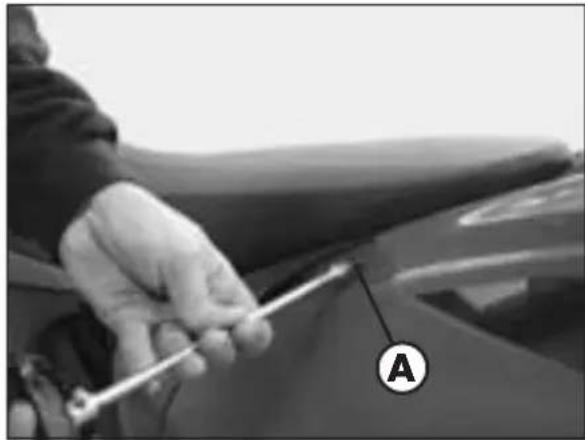 Beta RR 4T 400 (2008) - REMOVING THE PLASTICS - 1