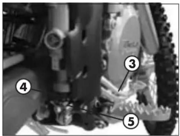 Beta RR 4T 400 (2008) - REGOLAZIONE DELLA POSIZIONE BASE DELLA LEVA FRENO ANTERIORE - 1