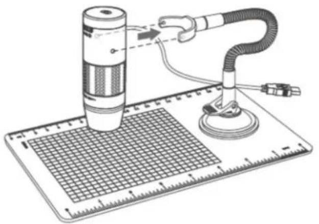 Reflecta DigiMicroscope Flex - Aansluten va de microcoop op de houder - 1