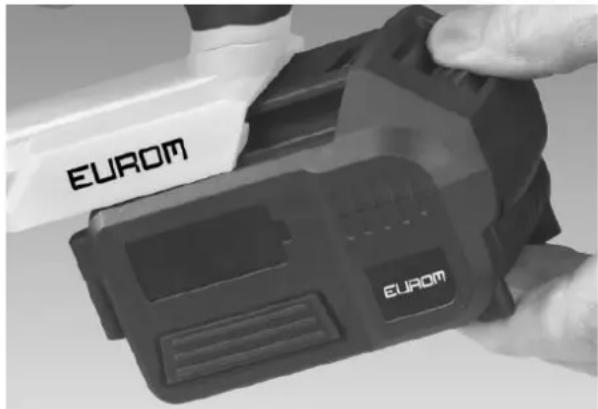 Eurom 243062 - Removing the battery from the leaf-blower - 1