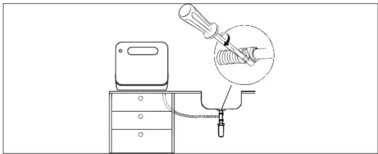 SILVERCREST SGW 860 A1 - Conexión de la manguera con el sifón en el fregadero - 2