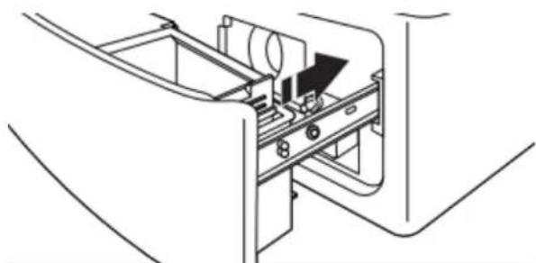 WHIRLPOOL WFW5605MC - Nettoyage du filtre de la pompe de 4. vidange / Vidange de l'eau résiduelle (sur certains modèles) - 6