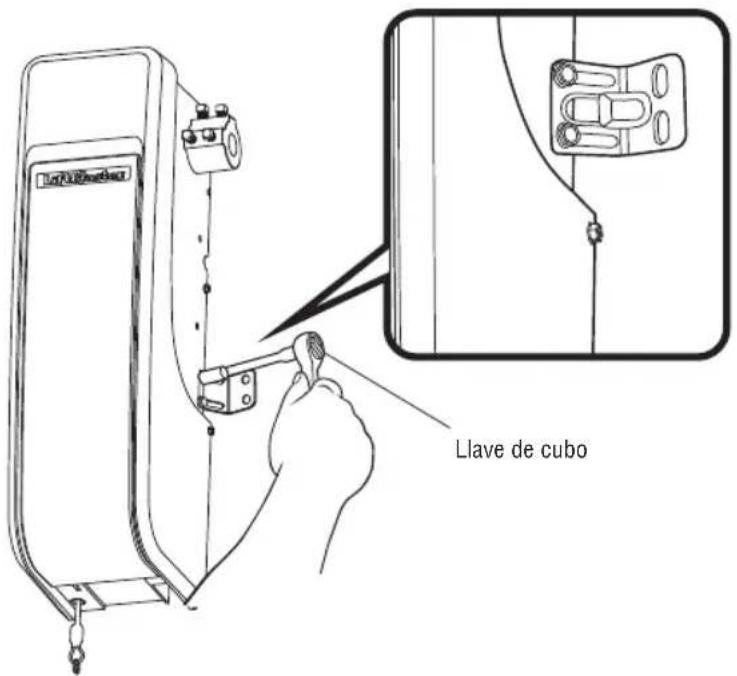 LIFT-MASTER 8500WMC - Fijar el soporte de montaje al abrepuertas de garaje - 2