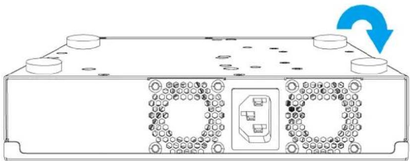 QNAP QSWM2106R - Fixer les pieds en caoutchouc - 3
