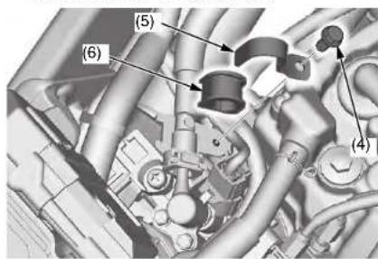 Honda CRF250R (2019) - Remplacement des conduites de carburant - 3