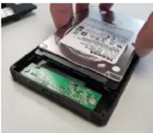 VERBATIM 70374 - Transformation du disque dur PS4™ en disque dur portatif - 3