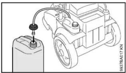 STIHL RE 362 - Reinigingsmiddel toevoegen - 5