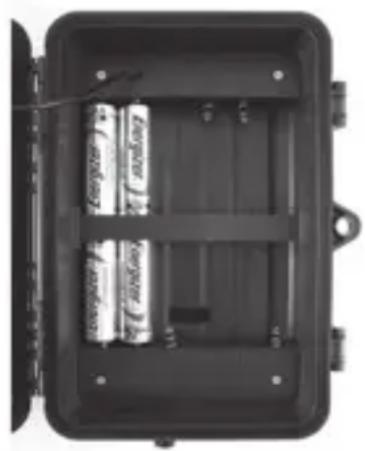 BUSHNELL Trophy Cam HD 119476C - Loading Batteries - 2