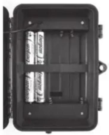 BUSHNELL Trophy Cam HD 119476C - Mise en place des piles - 2