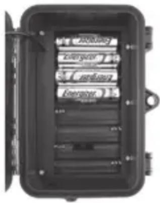 BUSHNELL Trophy Cam HD 119476C - Loading Batteries - 1