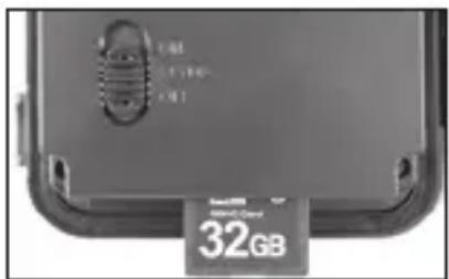 BUSHNELL Trophy Cam HD 119476C - Inserting the SD Card - 1