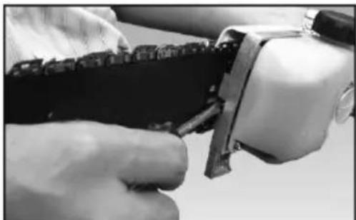 Greencut PP560L - INSTALLATION OF THE BAR CHAIN / GUIDE SAW - 5