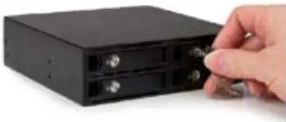 StarTech.com SATSASBP425 - HDDのインズトーリ手順 - 5