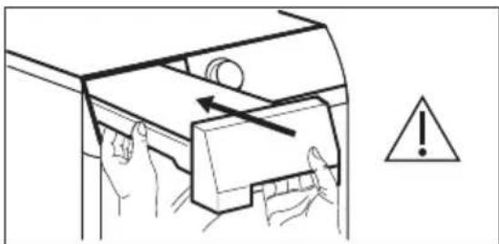 AEG TP7060TW - Vidange du bac d'eau de condensation - 4