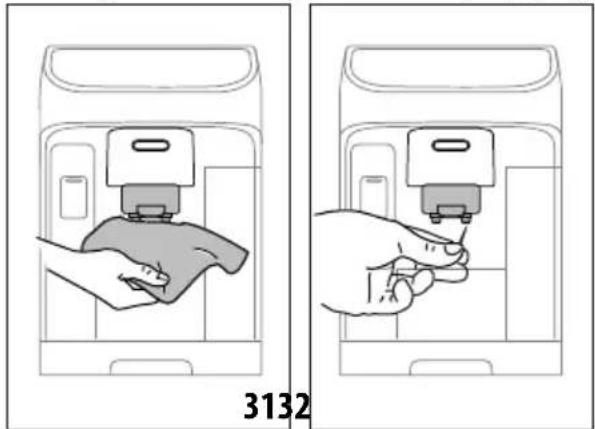 DELONGHI Magnifica Plus ECAM320.70.SB - Cleaning the coffee spouts - 1